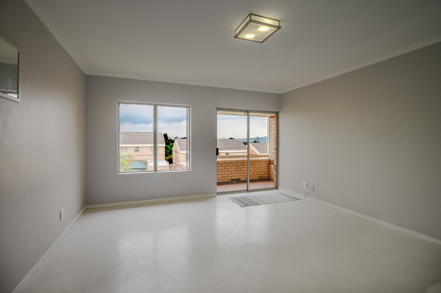 2 Bed Apartment For Sale in Durbanville Central (R 1,430,000)