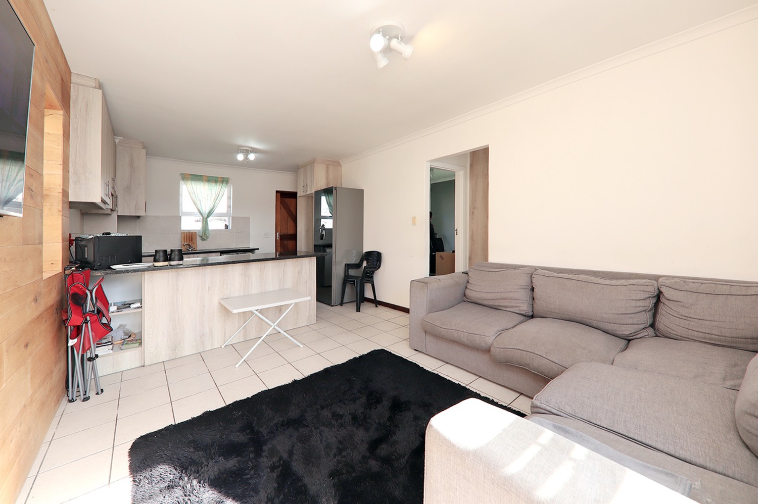 2 Bed Townhouse For Sale in Muizenberg (R 1,355,000)