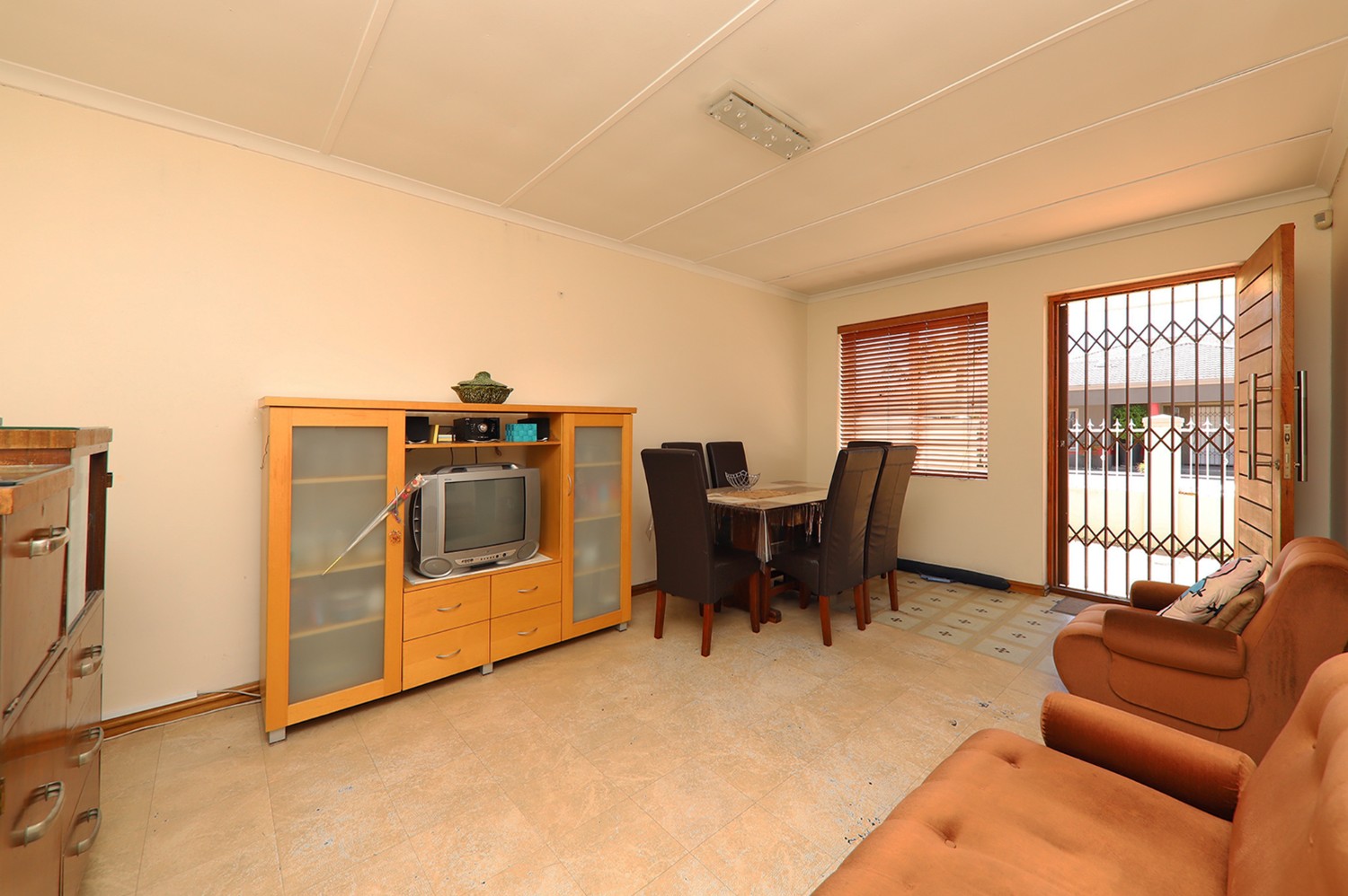 3 Bed Home For Sale in Mountview (R 1,350,000)