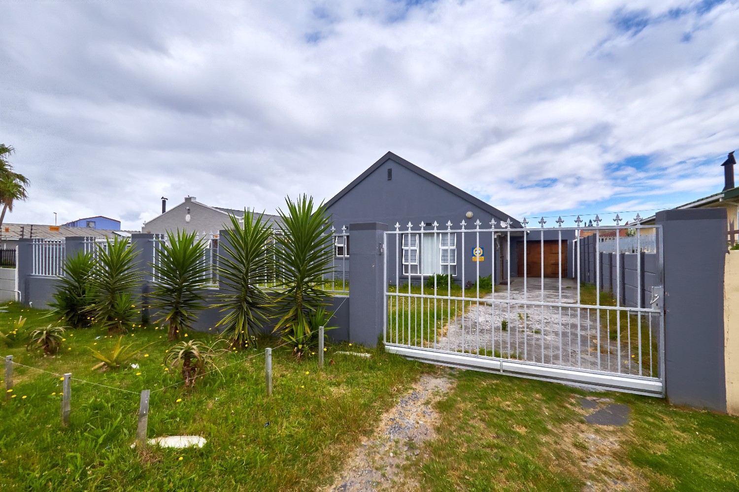 3 Bed Home For Sale in Lotus River (R 1,200,000)