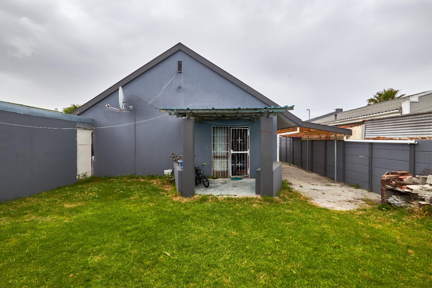 3 Bed Home For Sale in Lotus River (R 1,200,000)