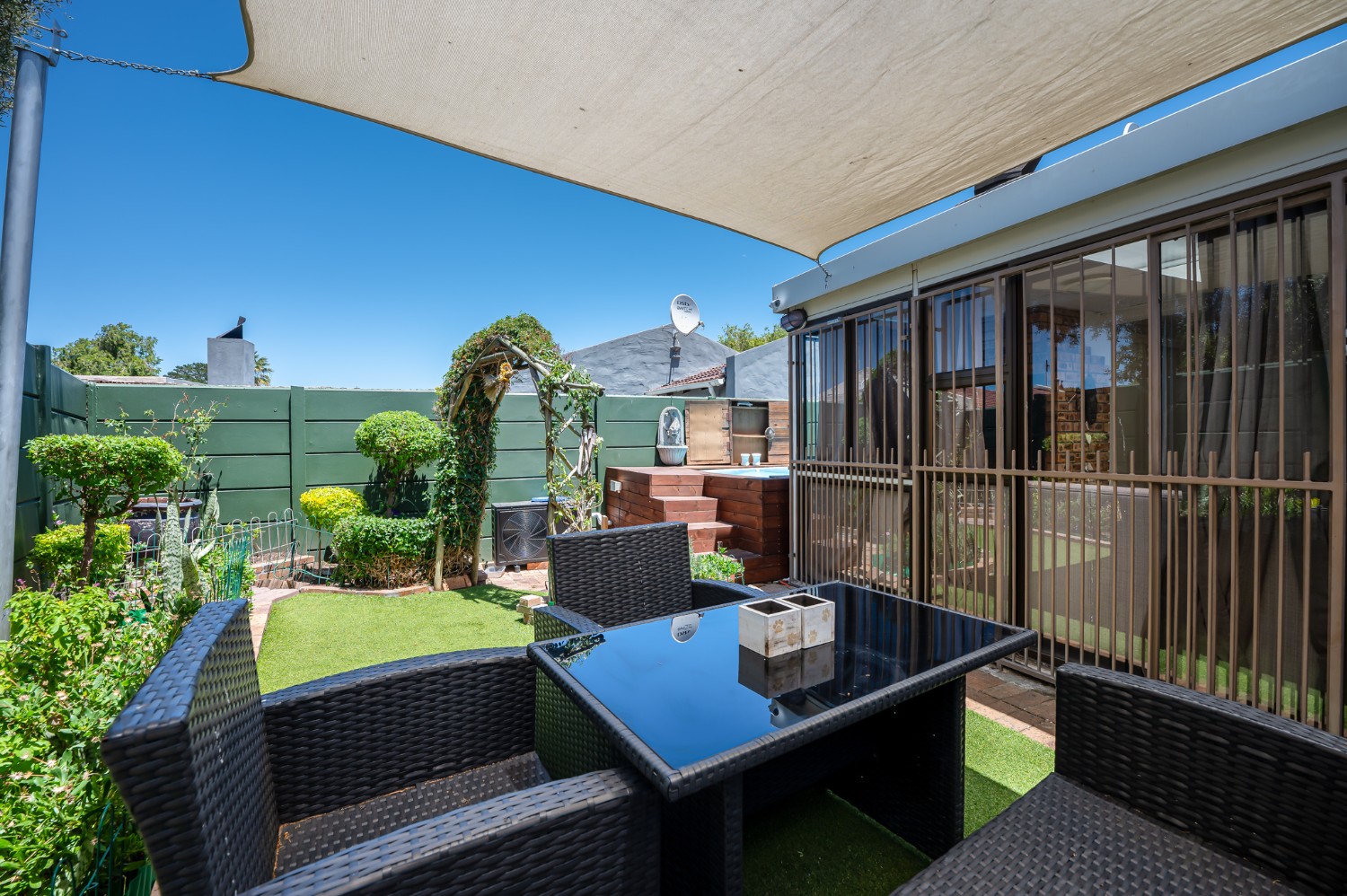 4 Bed Home For Sale in Edgemead (R 2,750,000)