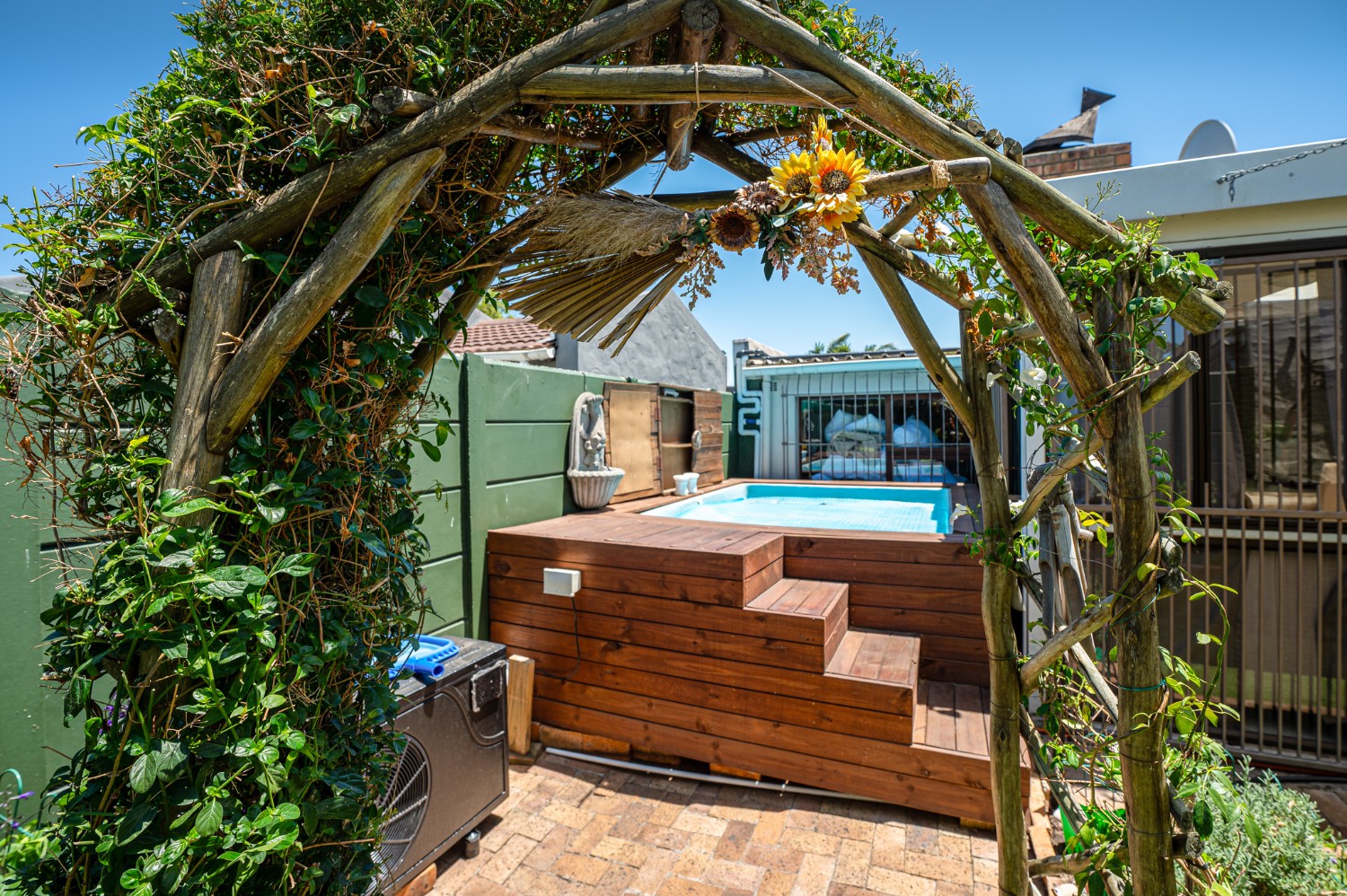 4 Bed Home For Sale in Edgemead (R 2,750,000)