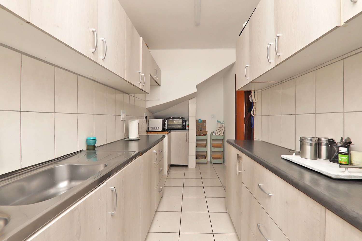 3 Bed Townhouse For Sale in Wynberg (R 1,250,000)