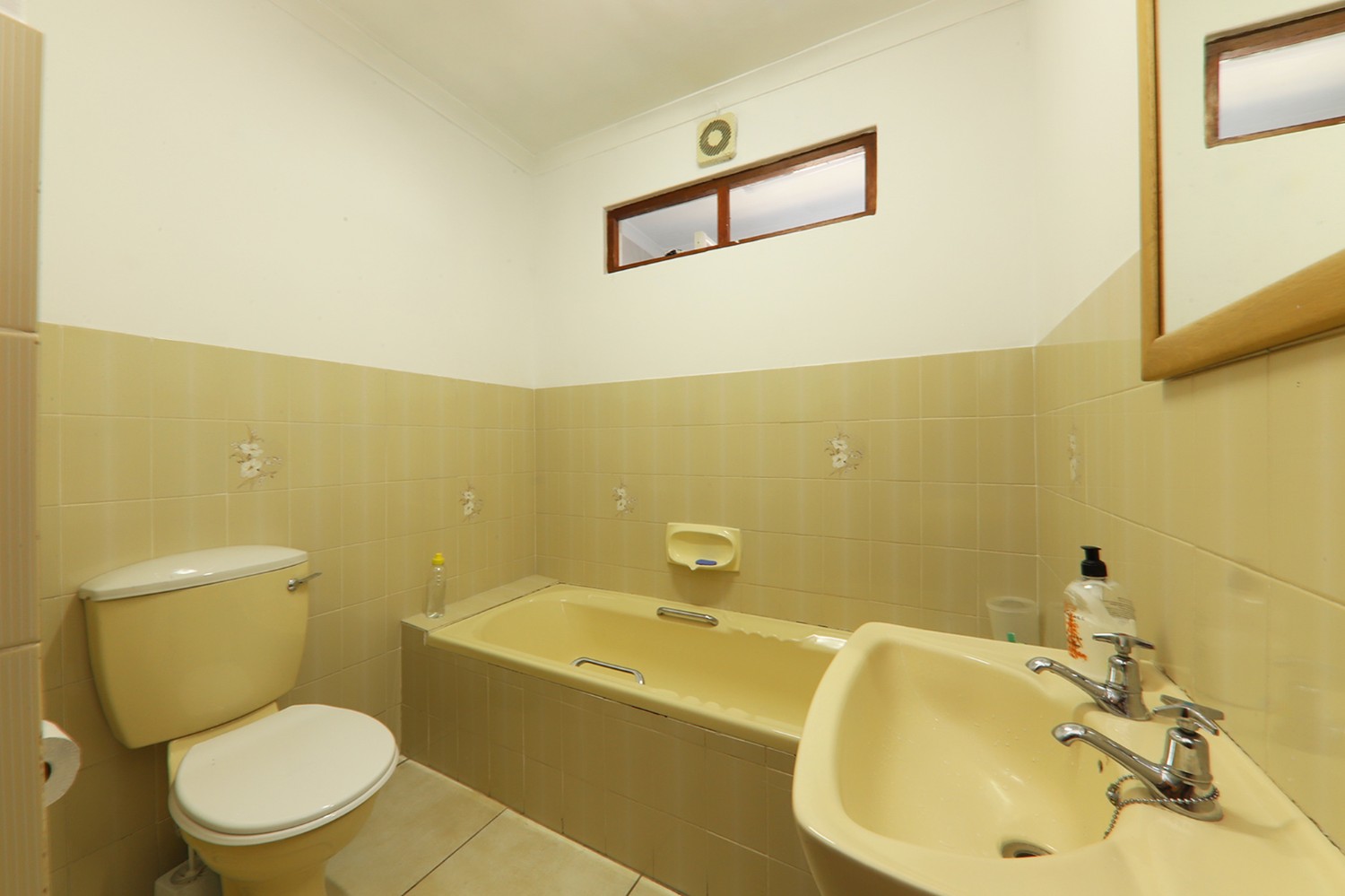 3 Bed Townhouse For Sale in Wynberg (R 1,250,000)