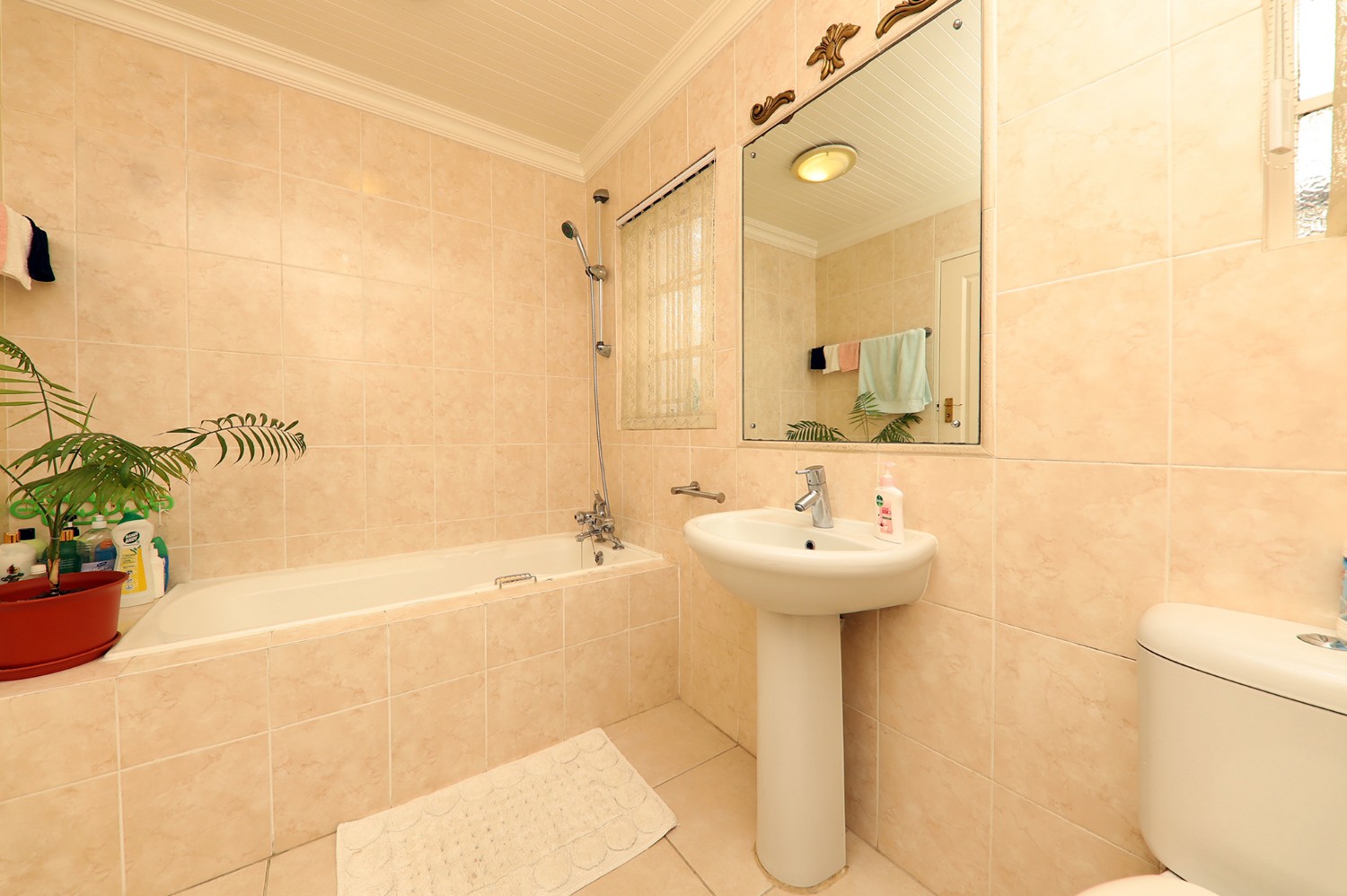 3 Bed Home For Sale in Pelican Park (R 1,700,000)