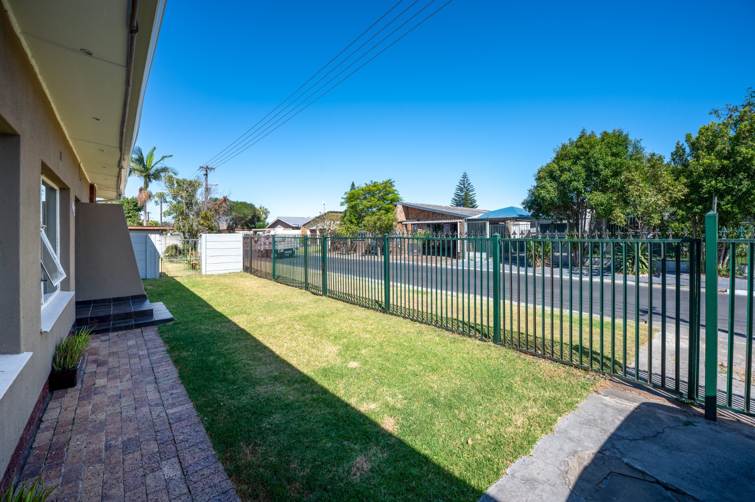 3 Bed Home For Sale in Peerless Park North (R 1,680,000)