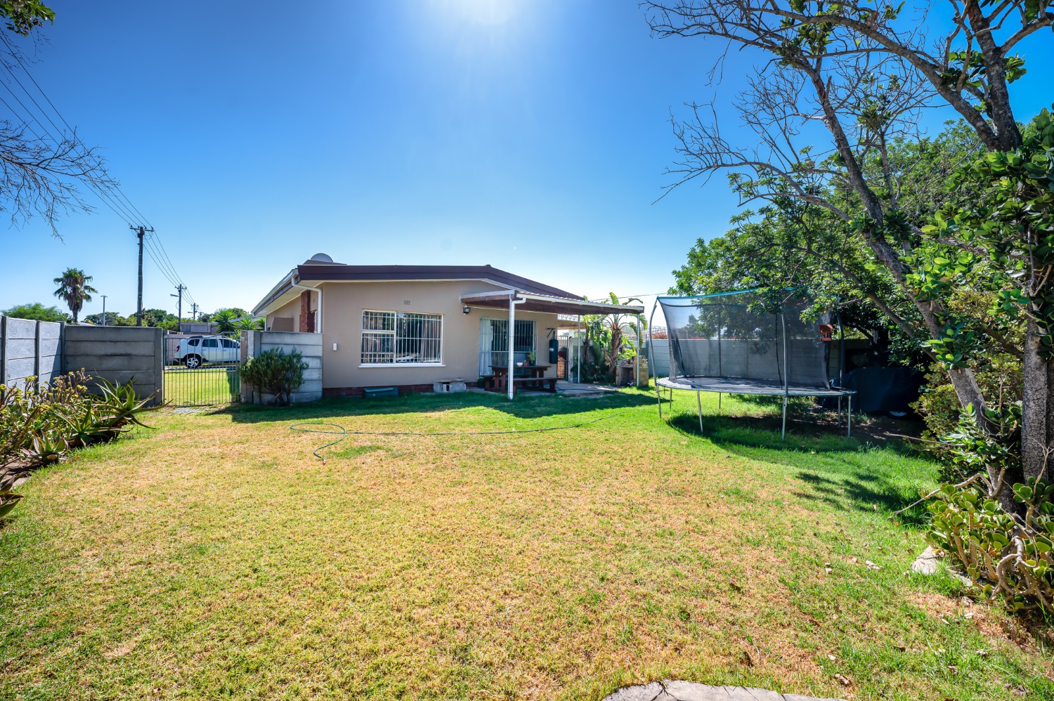 3 Bed Home For Sale in Peerless Park North (R 1,680,000)