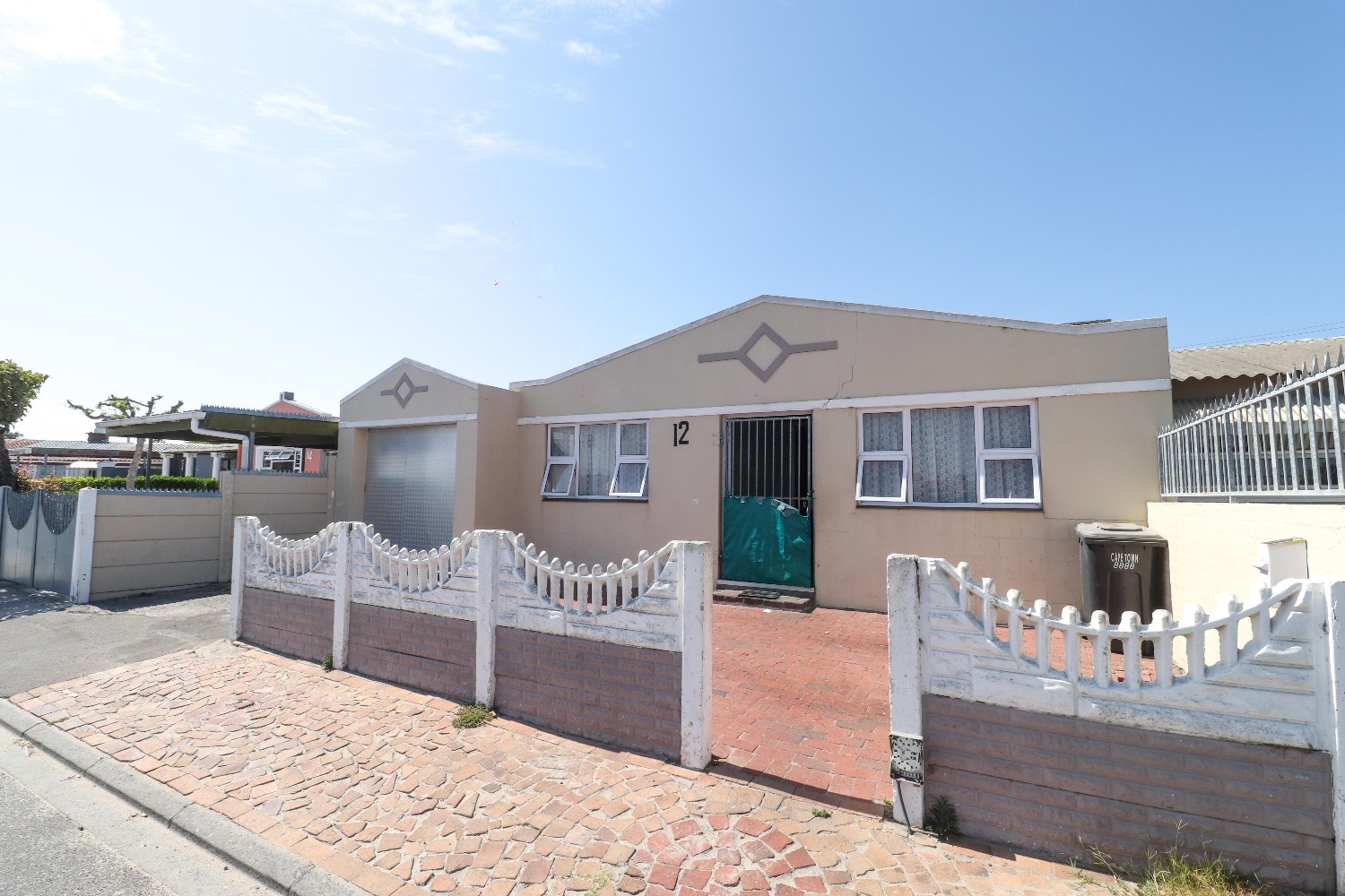 2 Bed Home For Sale in Kewtown (R 1,150,000)