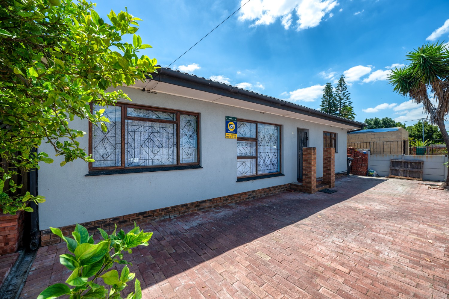 3 Bed Home For Sale in Bellville South (R 1,599,000)