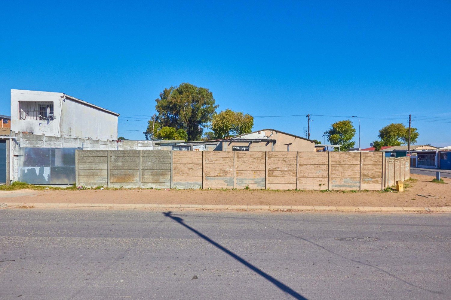 2 Bed Home For Sale in Lavis (R 660,000)