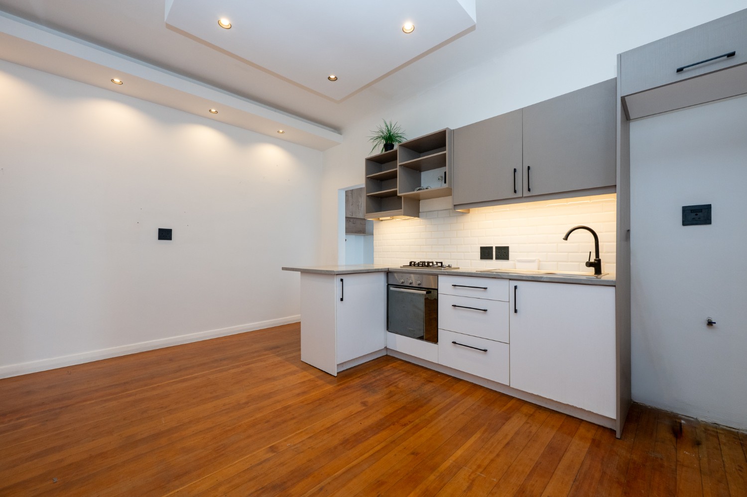 Point Clopud 2 Bed Apartment For Sale in Sea Point (R 3,400,000)