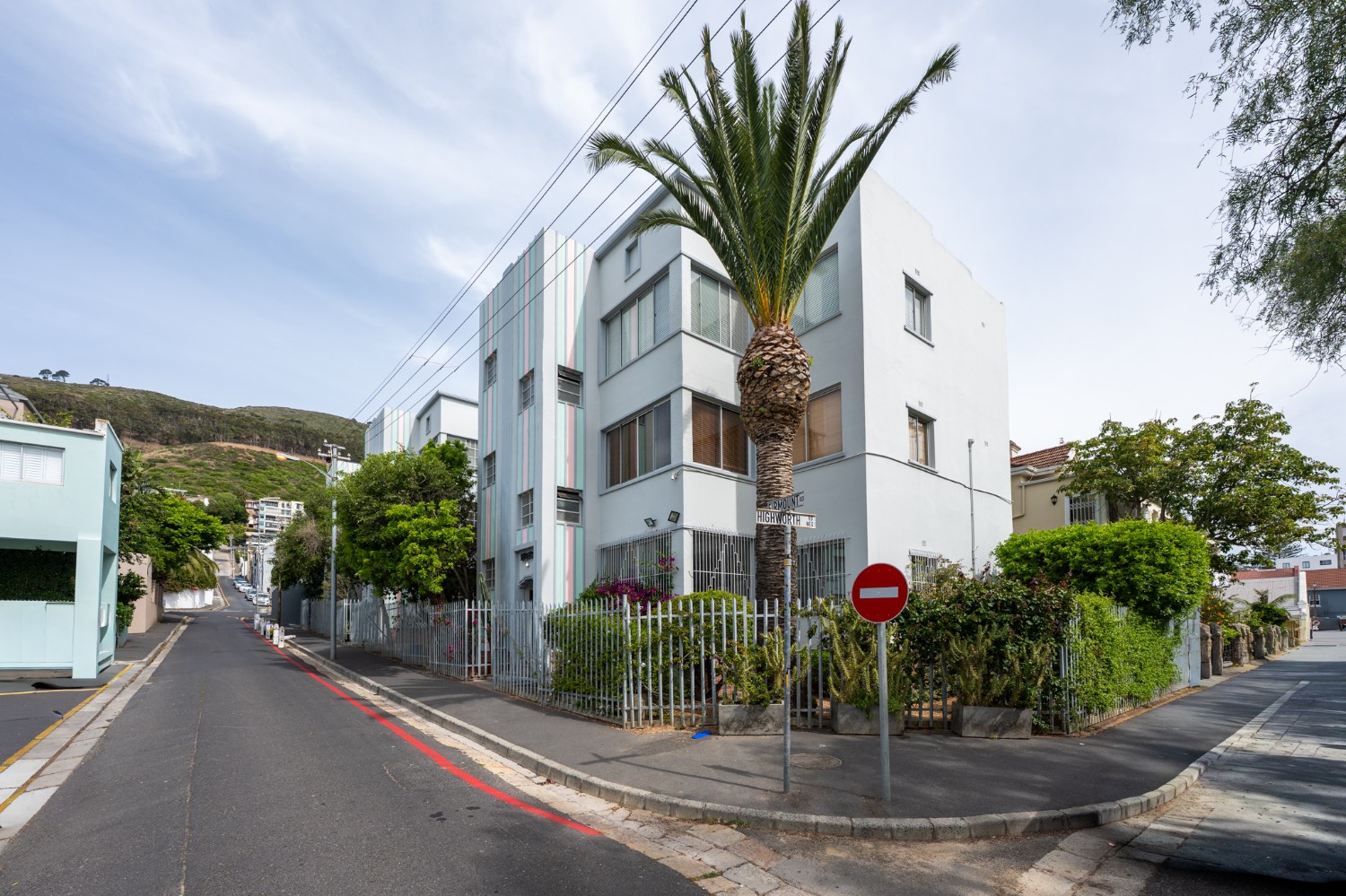 Point Clopud 2 Bed Apartment For Sale in Sea Point (R 3,400,000)